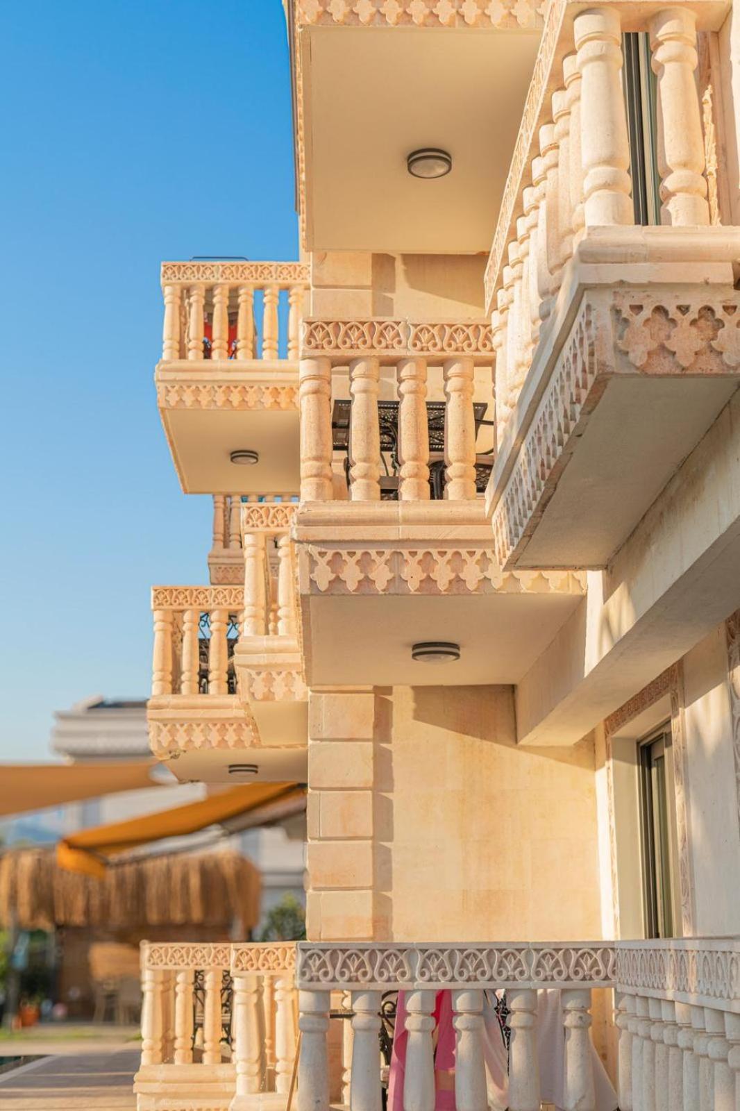 Kalender Pansion Aparthotel Fethiye Ngoại thất bức ảnh